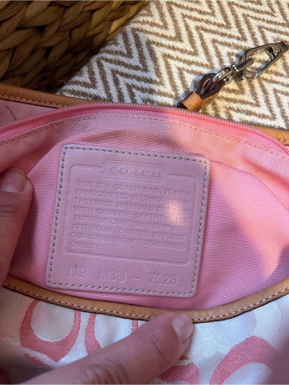 Women's COACH Bag in Cream and Pink with Tan Trim - Picture 3 of 3